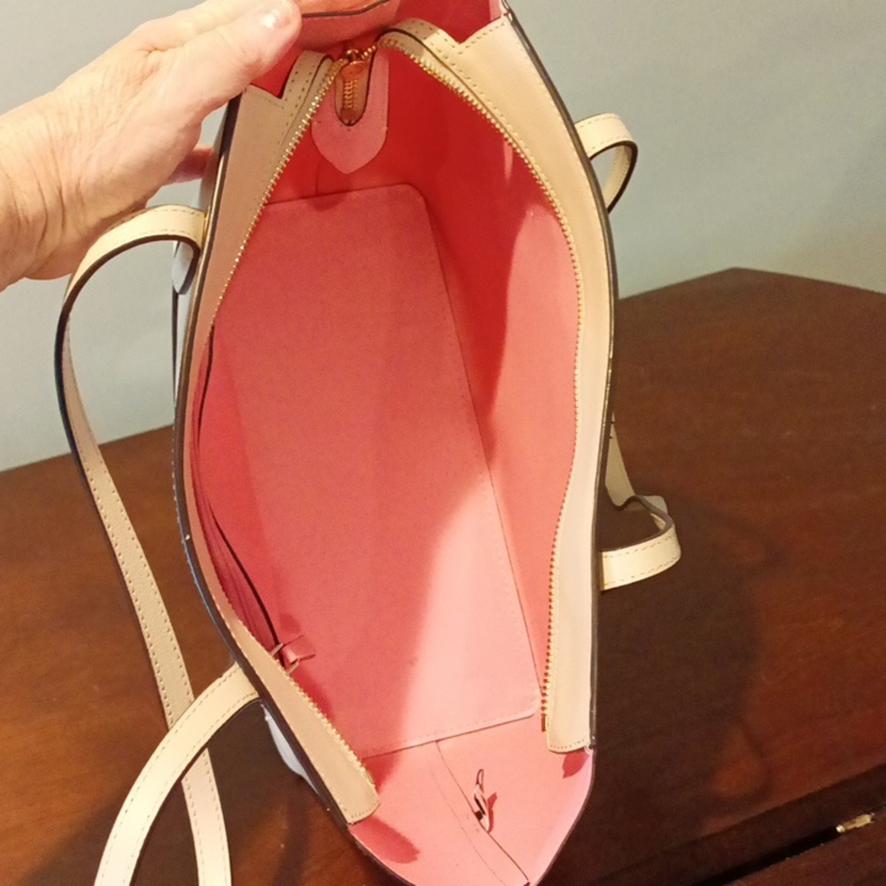Kate Spade Adel Tote Bag Beige with Pink Interior like New with matching wallet! - Picture 3 of 10